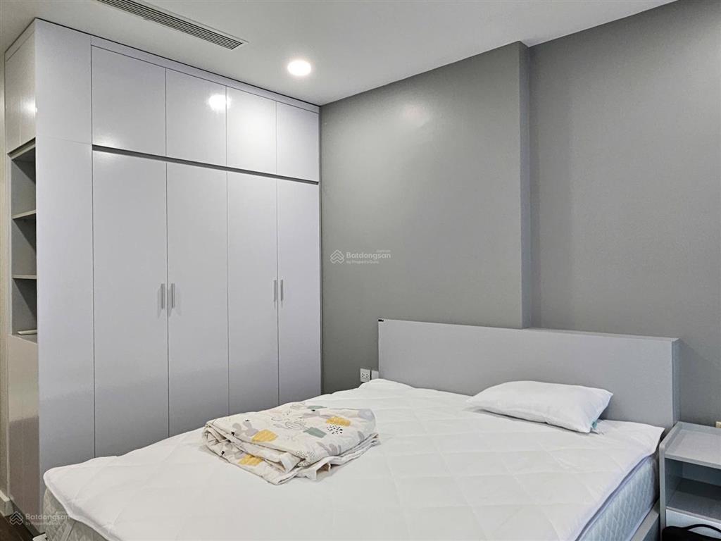 Cần cho thuê (for rent ) sunshine sky city 2pn 2wc full nội thất