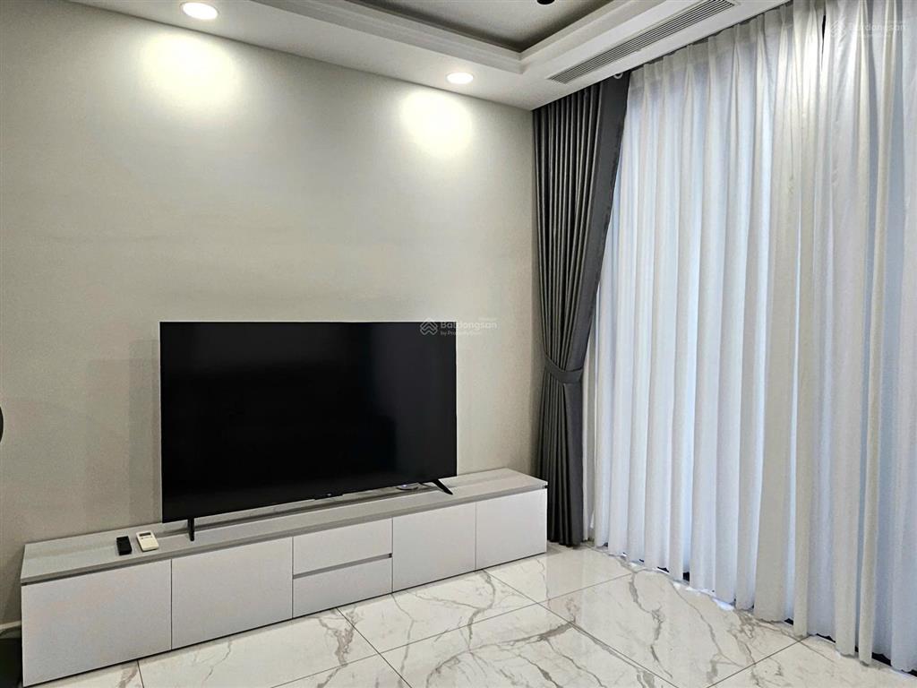 Cần cho thuê (for rent ) sunshine sky city 2pn 2wc full nội thất