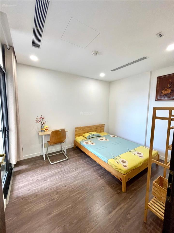 Cho thuê sunshine sky city full nt 70m2 tầng cao ở ngay, view thoáng hướng đón gió