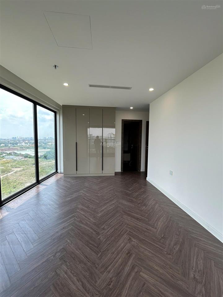 Cho thuê sunshine diamond river full kính 130m2, 2 phòng ngủ full kính