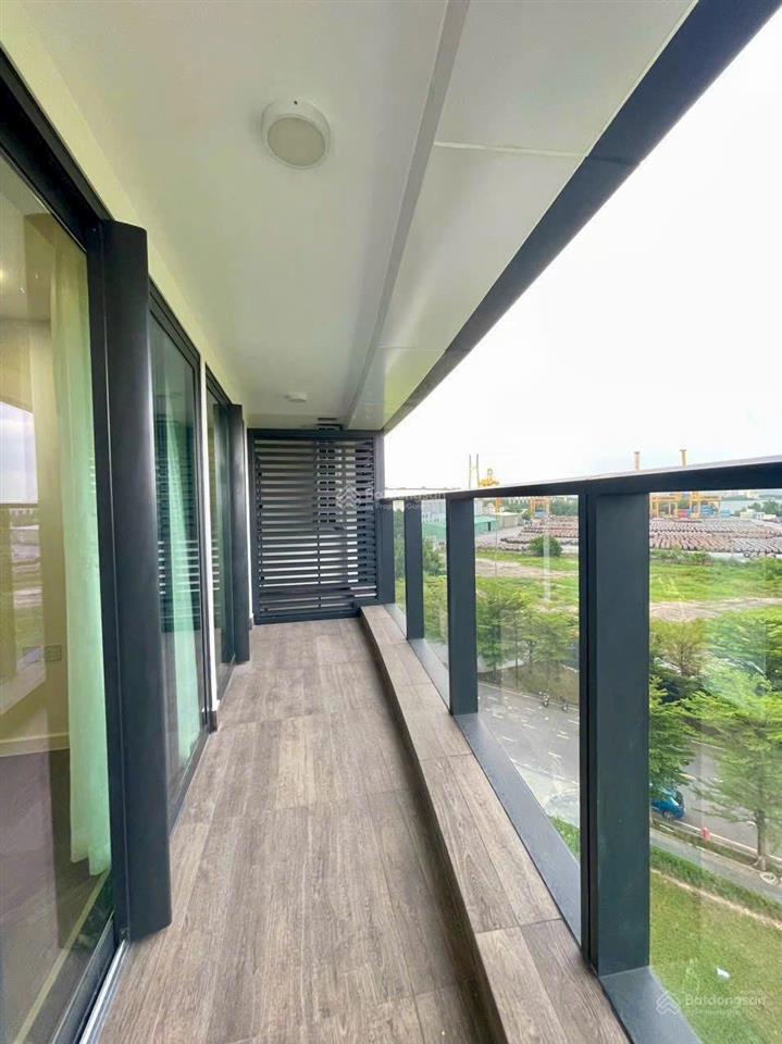 Cho thuê nhanh căn hộ siêu rộng 122m2, 13 triệu free phí ql,ch noble crystal riverside