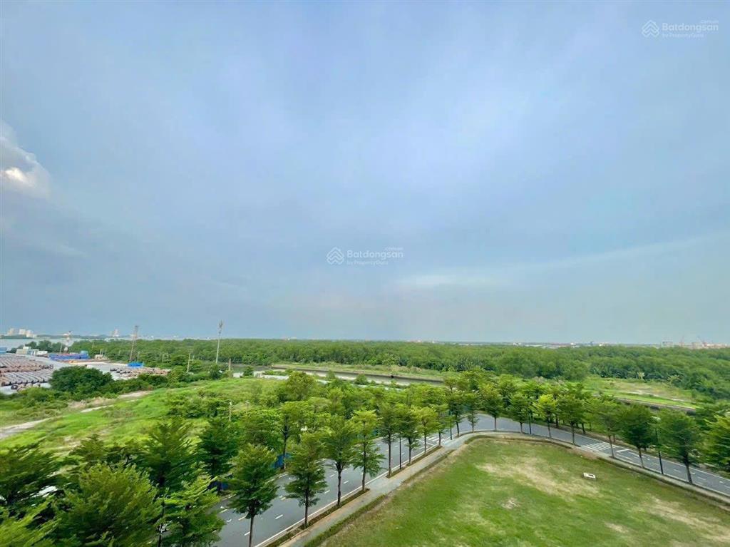 Cho thuê nhanh căn hộ siêu rộng 122m2, 13 triệu free phí ql,ch noble crystal riverside