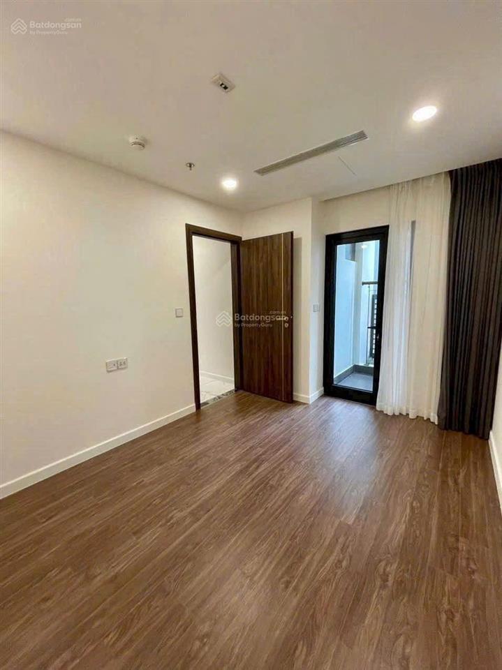 Cần cho thuê căn góc sunshine sky city quận 7 2pn 2wc 75m² ntcb giá 13 triệu, view đẹp ở được liền