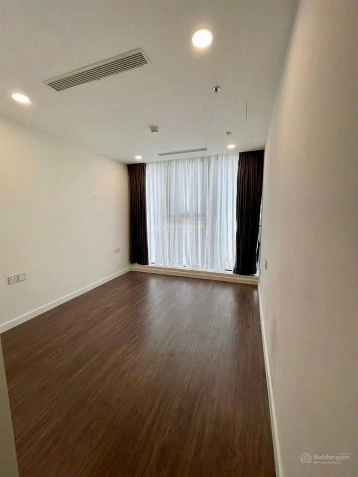 Cần cho thuê căn góc sunshine sky city quận 7 2pn 2wc 75m² ntcb giá 13 triệu, view đẹp ở được liền