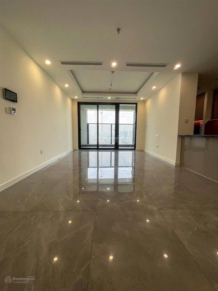 Cho thuê căn hộ 135m 2pn+1 view thảnh phố 15 triệu miễn phí quản lý