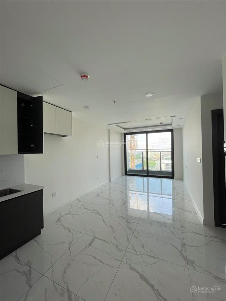 Cần cho thuê căn sunshine sky city quận 7 2pn 2wc ntcb giá 13 triệu, view đẹp ở được liền