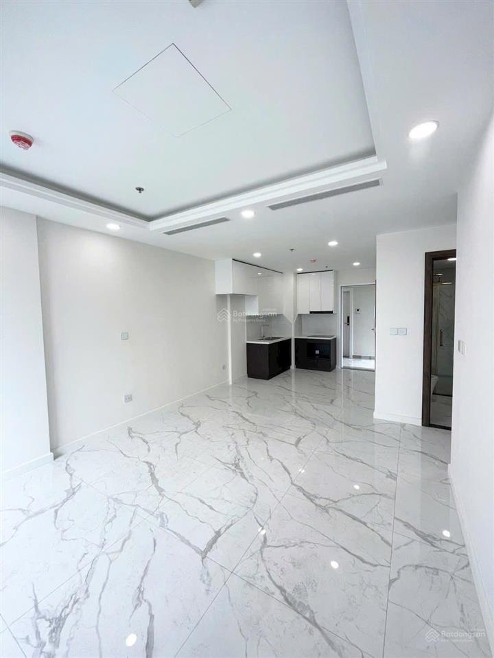 Cần cho thuê căn góc sunshine sky city quận 7 2pn 2wc ntcb giá 13,5 triệu, view đẹp ở được liền