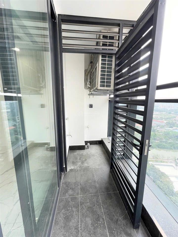 Cần cho thuê căn góc sunshine sky city quận 7 2pn 2wc ntcb giá 13,5 triệu, view đẹp ở được liền