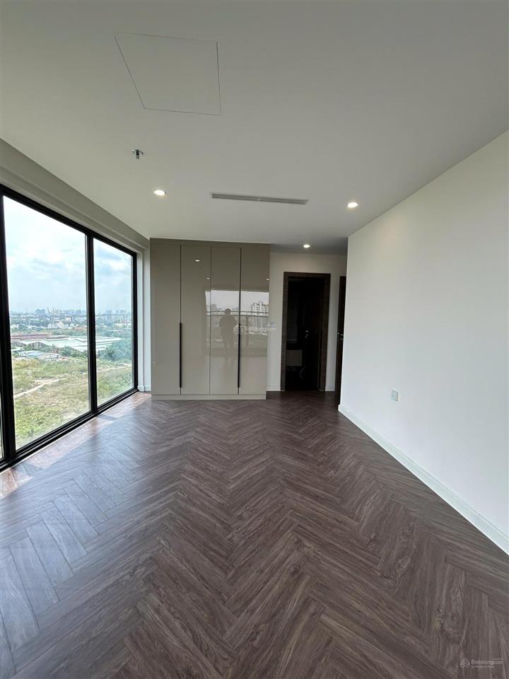 Cho thuê sunshine diamond river full kính 130m2, 2 phòng ngủ full kính