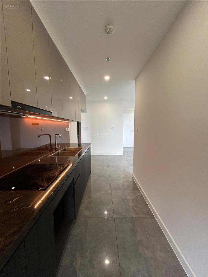 Cho thuê sunshine diamond river full kính 130m2, 2 phòng ngủ full kính