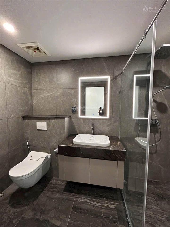 Cho thuê căn 2pn+1 2wc sunshine diamond river 135m2 view đẹp block b