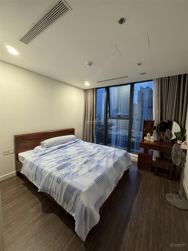 Cho thuê sunshine sky city 70m2 full nt căn góc, tầng cao