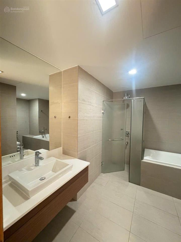 Cho thuê căn hộ 3pn 2wc full nội thất 165m2, siêu rộng view đẹp tầng cao sunshine diamond river