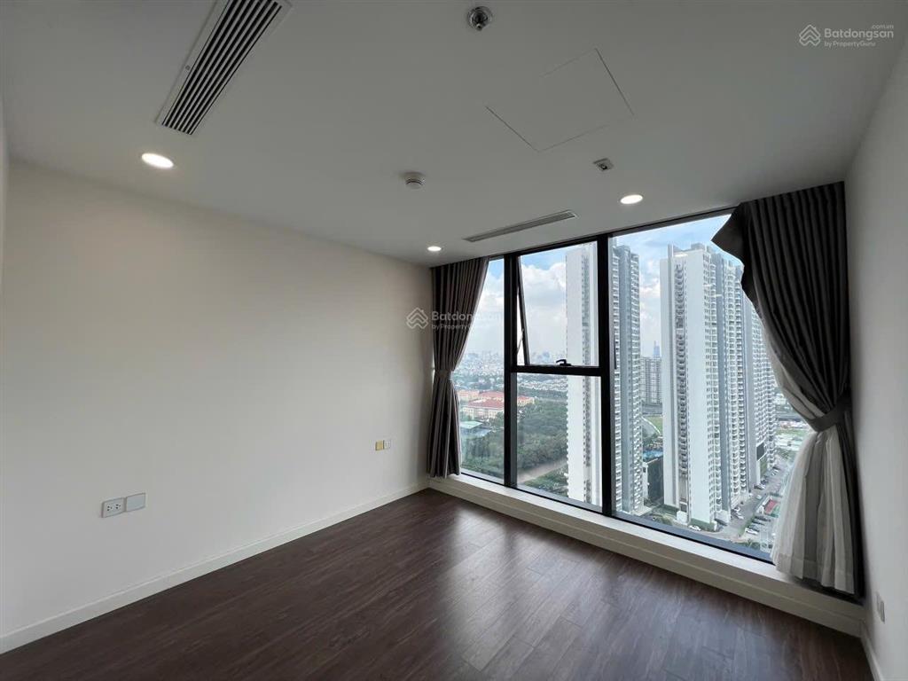 Bán căn hộ căn góc sunshine sky city 70m2 (dạng ot) giá siêu tốt