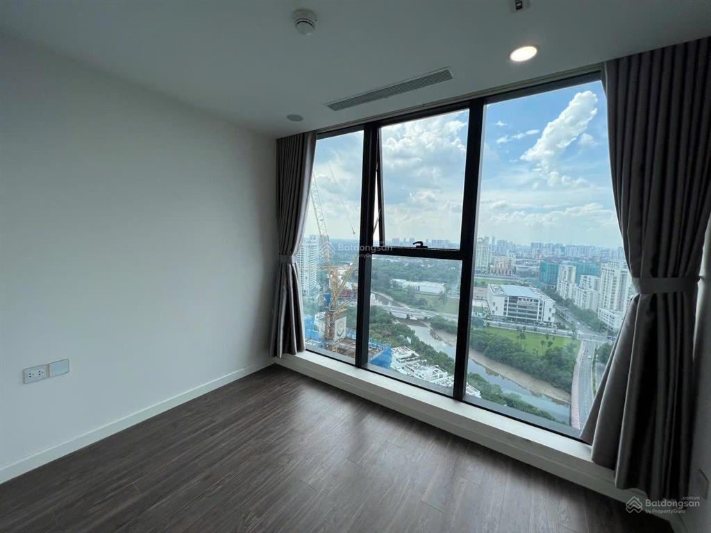 Bán căn hộ căn góc sunshine sky city 70m2 (dạng ot) giá siêu tốt