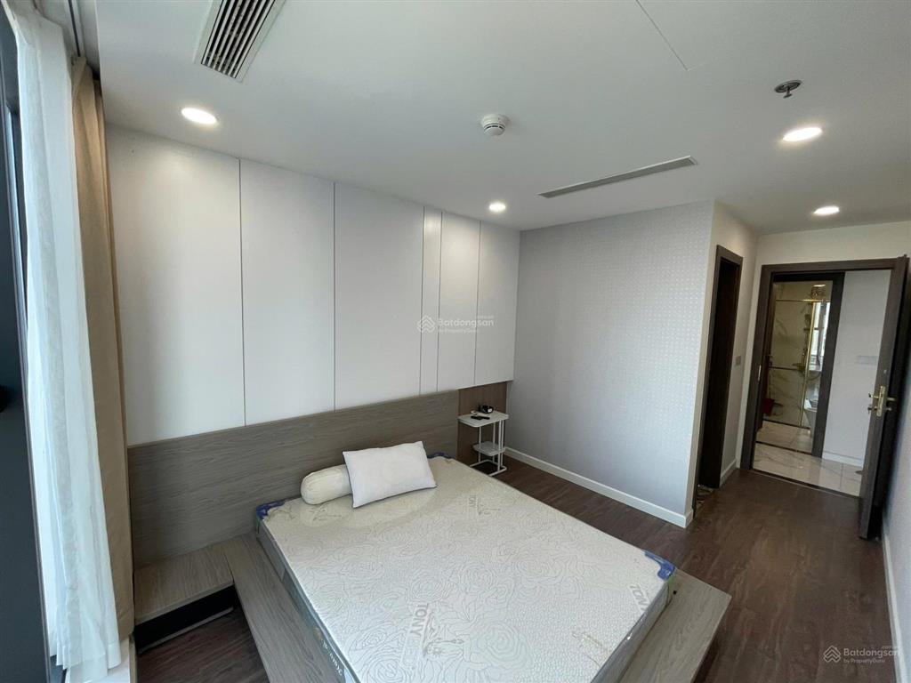 Cho thuê gấp căn hộ 75m2 full nt sunshine sky city