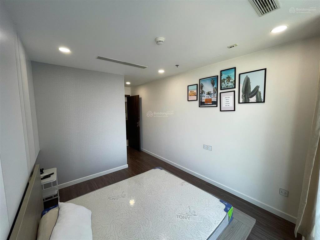 Cho thuê gấp căn hộ 75m2 full nt sunshine sky city