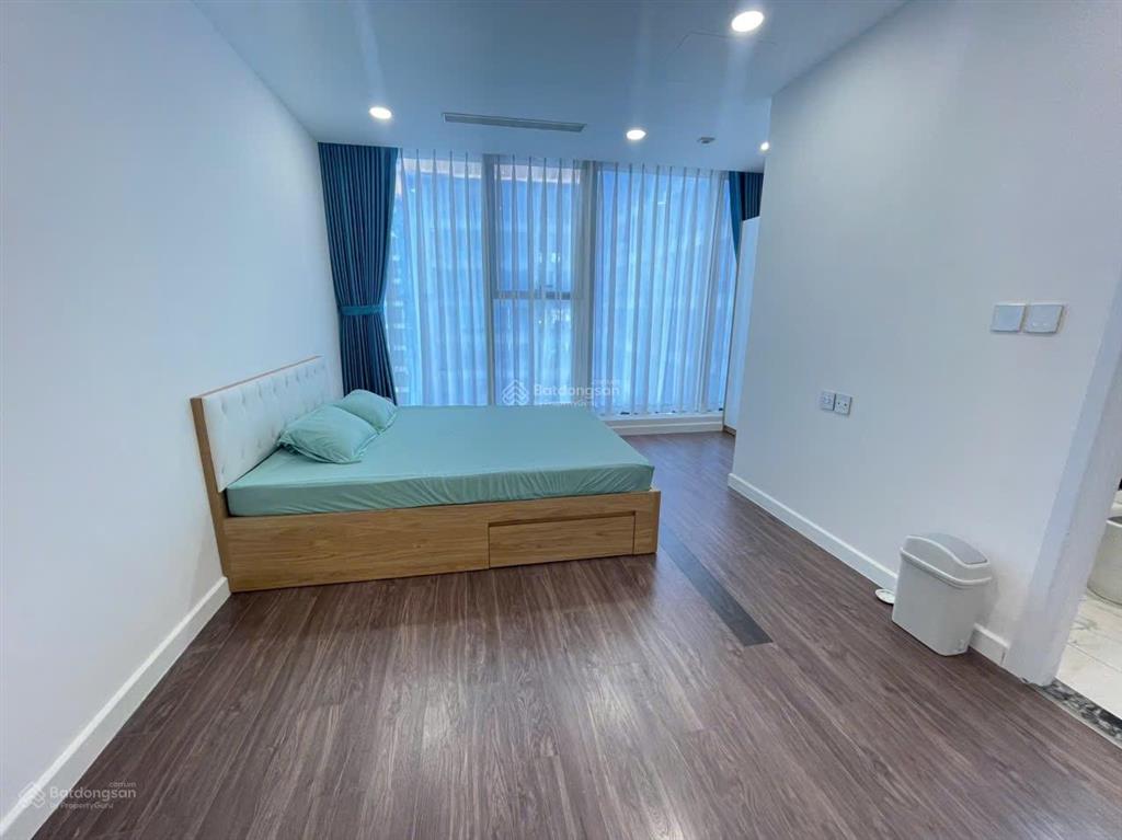 Cho thuê căn 85m2 2pn full nt sunshine sky city như hình rộng rãi thoáng mát căn góc