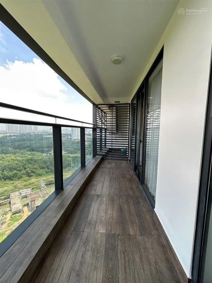Cho thuê căn 122m2 giá 15 triệu bao gồm phí ql noble crystal riverside view sông thoáng mát