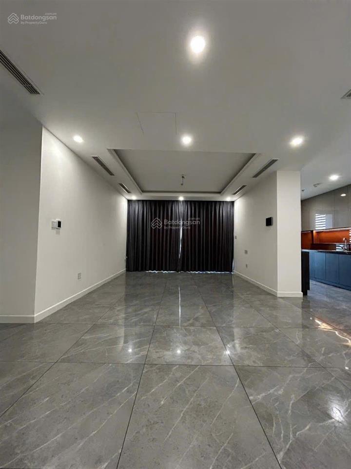 Cho thuê căn 122m2 giá 15 triệu bao gồm phí ql noble crystal riverside view sông thoáng mát