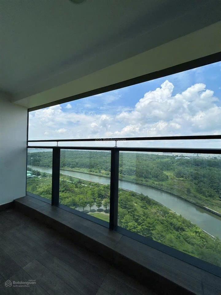 Cho thuê căn 122m2 giá 15 triệu bao gồm phí ql noble crystal riverside view sông thoáng mát