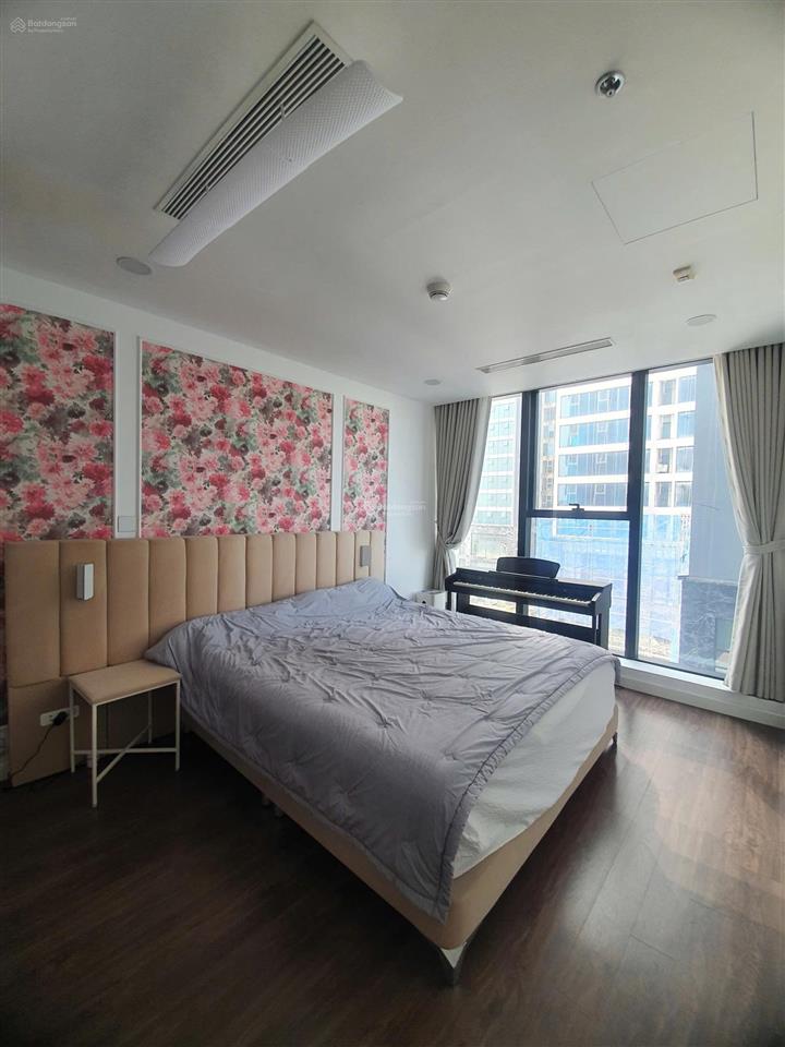 Cần cho thuê sunshine sky city q7 gồm 3pn 3wc, đẹp xuất sắc, cạnh phú mỹ hưng vô ở ngay, view pmh