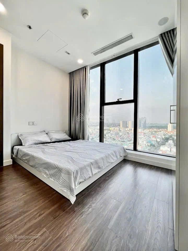 Căn góc sunshine sky city cho thuê 2pn full nội thất wc lộ thiên, 2 phòng ngủ đều có view thoáng