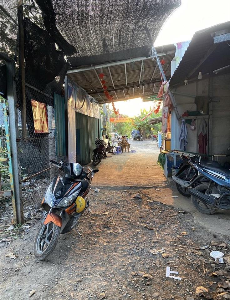 Cần tiền bán đất xã bình hưng huyện bình chánh gần bến xe q8