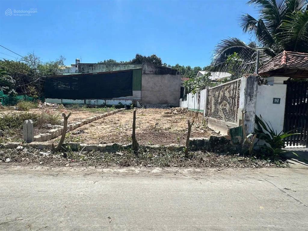 Bán đất đường trạm điện, dt 90,6 m2, ngang 6m, hướng đông đường 7 m  giá 2,75 tỷ