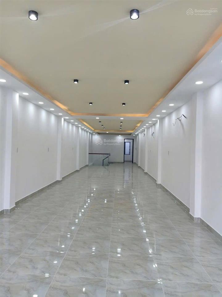 Bán nhà 2 tầng đường lê hồng phong, phước long nha trang, dt 111,5 m2, đường 22,5 m, giá 14,8 tỷ