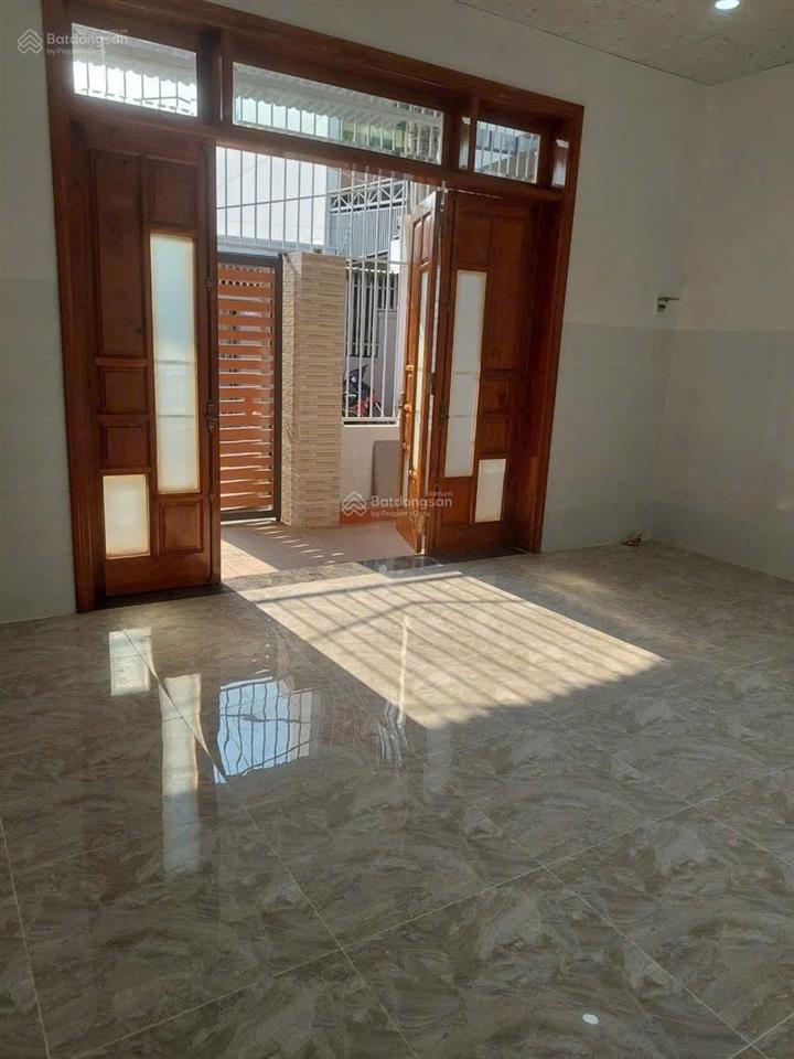Bán nhà cấp 4, đường ô tô khu đăng kiểm, vĩnh hòa nha trang, dt 98 m2, hướng tây  giá 4,3 tỷ