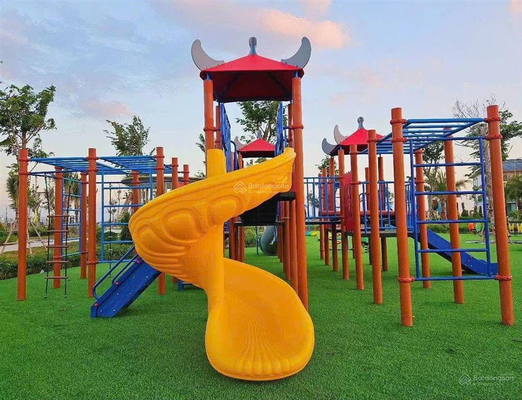 Bán căn nhà giá rẻ vinhomes green paradise cần giờ 9,9 tỷ, 75m2, 4 tầng, áp dụng voucher 30%