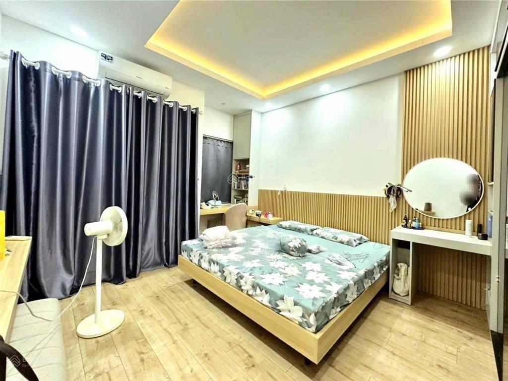 [2 tỷ 880] nhà chính chủ đường nguyễn xí, dt 64m2 ngay bv gia định gần cầu đỏ. dt 64m2  sổ sẵn.