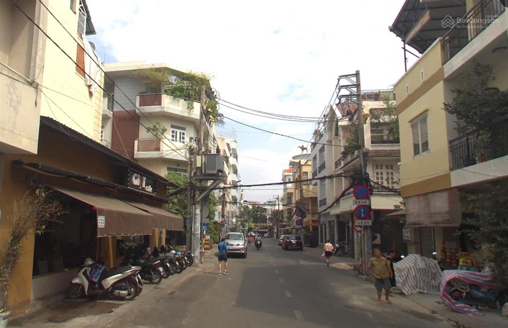 Nhà phan đăng lưu, phú nhuận. gần ngân hàng sacombank. sổ hồng riêng