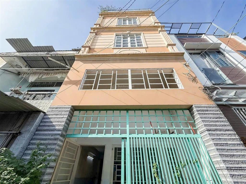 Bán nhà nát gần chung cư richmond city. diện tích lớn 94,6m2. đường 6m trải nhựa. shr