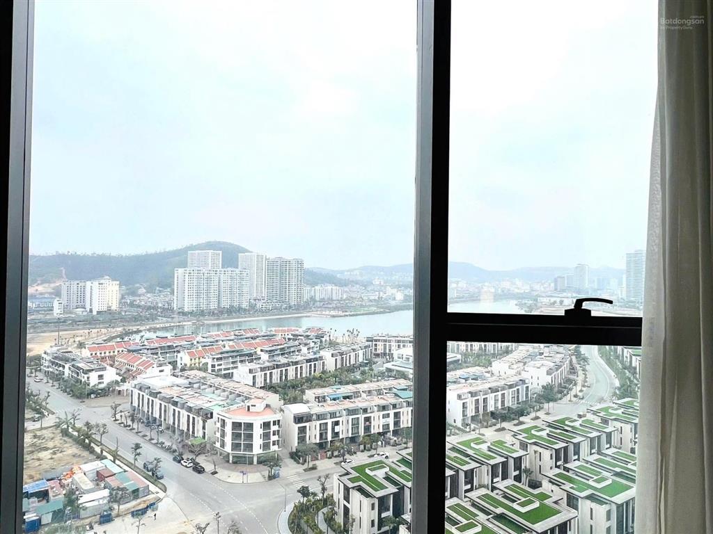 Em thảo bán 2.650 tỷ căn studio 50m2 a la carte hạ long giá tốt