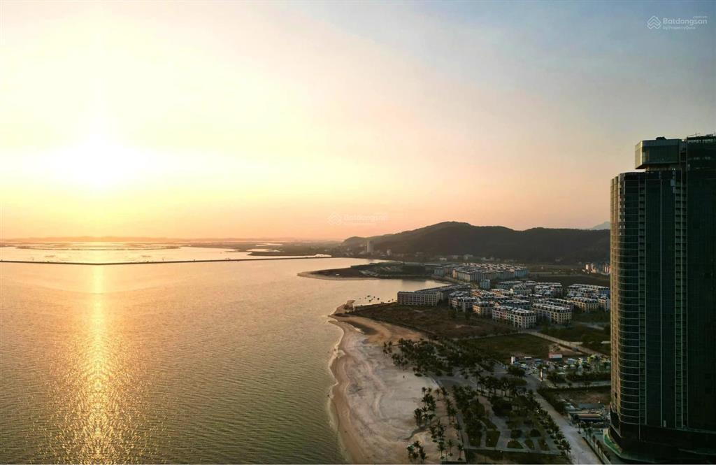 Bán căn 2pn view biển và hồ cảnh quan giá tốt 4,550 tỷ.