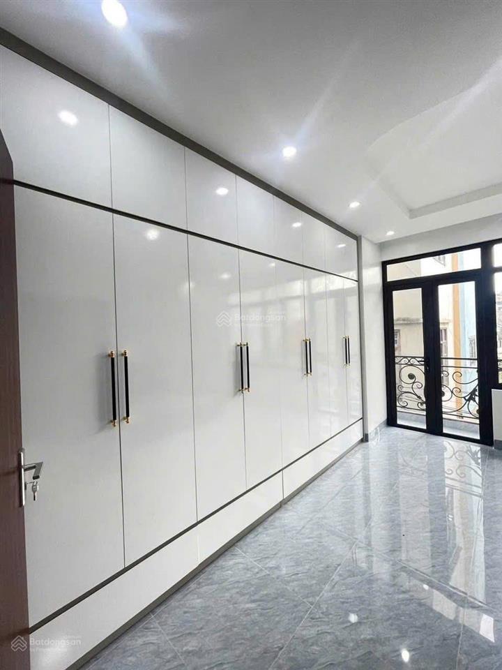 Bán căn nhà 4 tầng full nội thất, 3 mặt thoáng  cách đường bao biển 200m