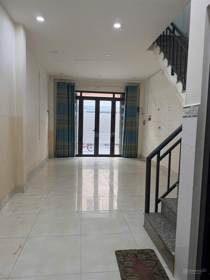 Hẻm xe tải thông 1 sẹc hồng bàng quận 11 hợp kinh doanh đa ngành nghề. chỉ hơn 5 đồng.