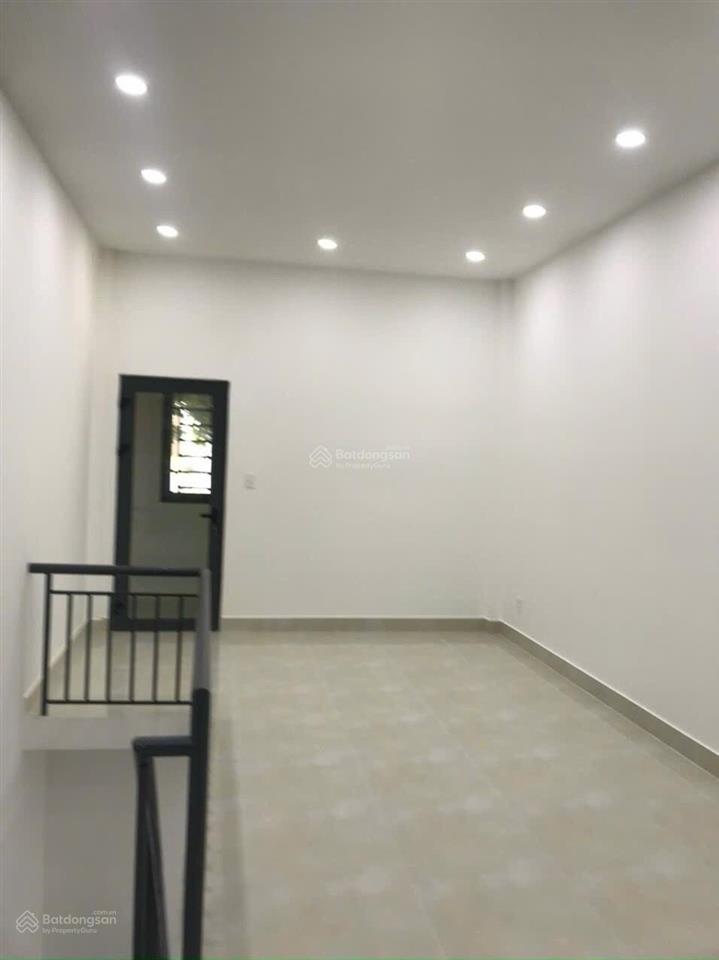 Hẻm xe tải thông 1 sẹc hồng bàng quận 11 hợp kinh doanh đa ngành nghề. chỉ hơn 5 đồng.