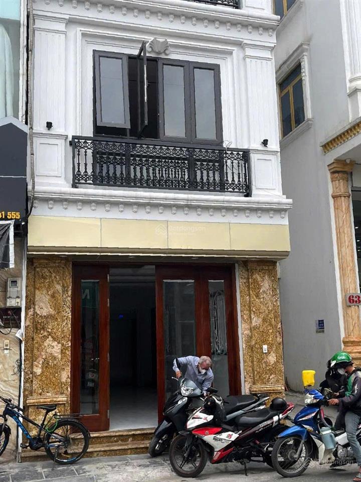 Chính chủ bán nhà mặt phố lô góc nguyễn đức cảnh, 50m2 x 5 tầng. hướng nam thoáng mát. sổ đỏ cc