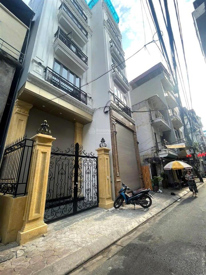 Gia đình cần bán nhà ngõ 168 giáp bát, ô tô vào nhà, dt 72m2 x 7 tầng