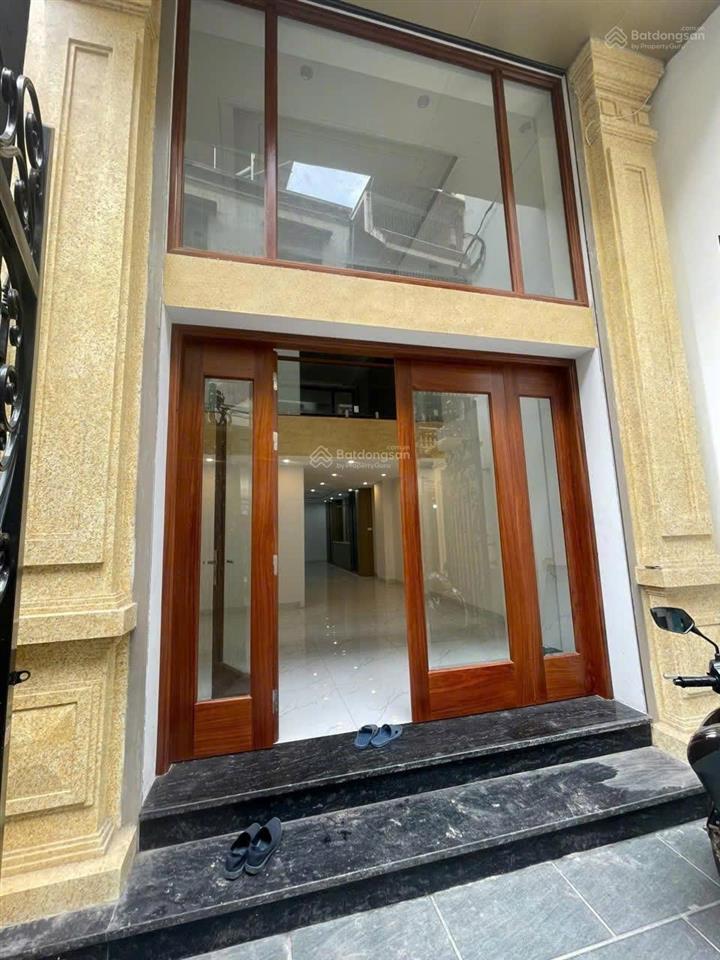 Bán nhà ngõ 168 giáp bát, ô tô vào nhà, 72m2 x 7 tầng