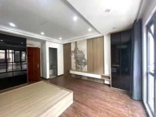 Bán nhà ngõ 168 giáp bát, ô tô vào nhà, 72m2 x 7 tầng