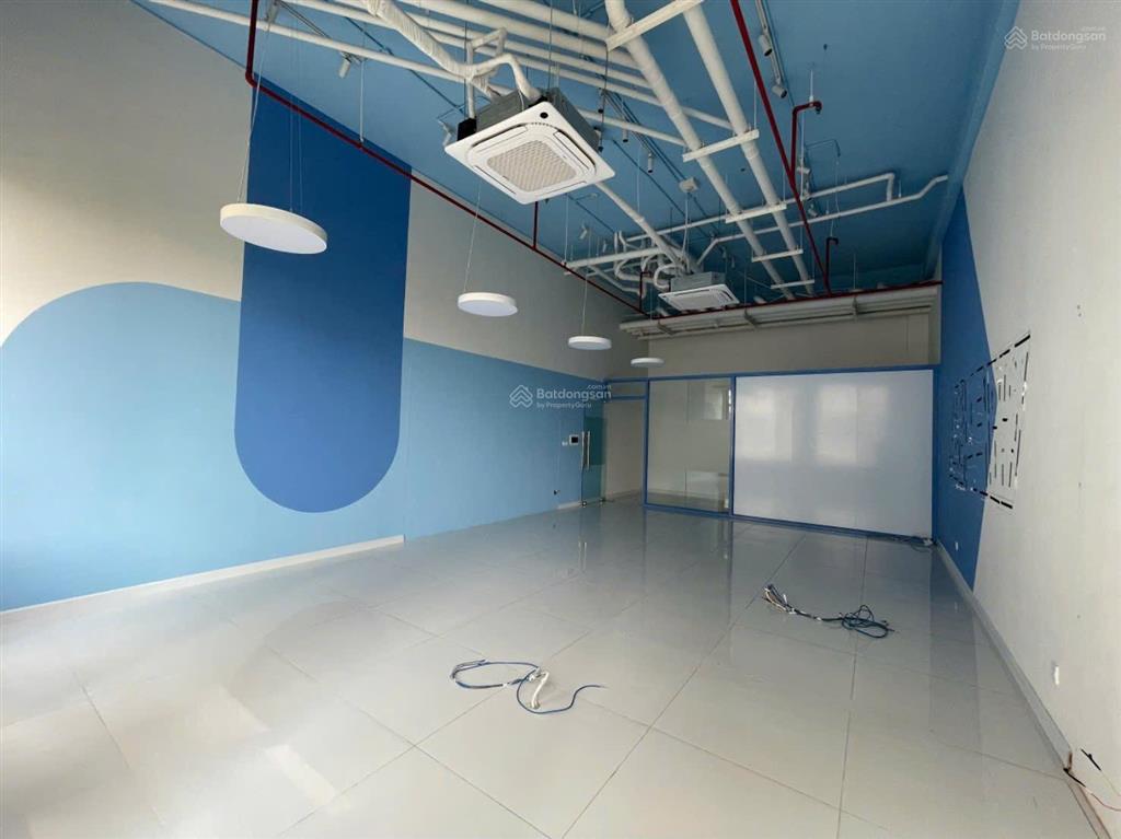 Cho thuê gấp văn phòng  tại sunrise city, 56m2 giá 15tr
