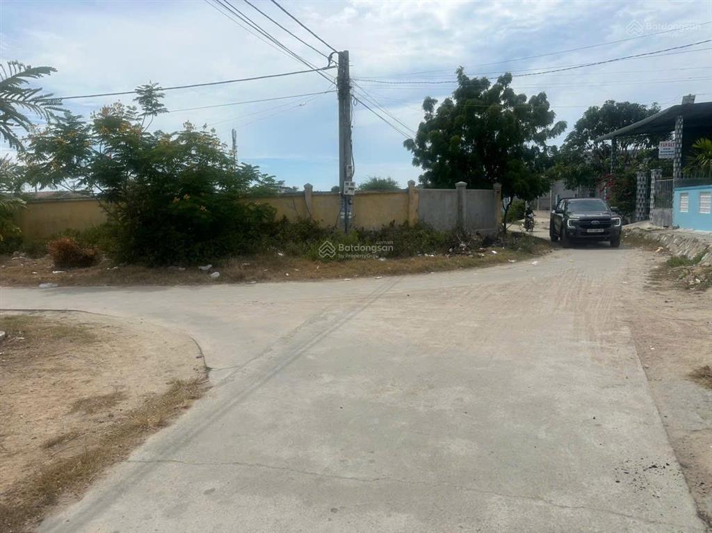 Bán đất tại đường 702, ninh hải, 1,55 tỷ, 196 m2, hàng hiếm đẹp, nhiều tiện ích