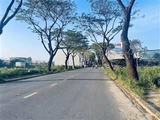 Bán lô trục chính shophouse gần trường đại học fpt