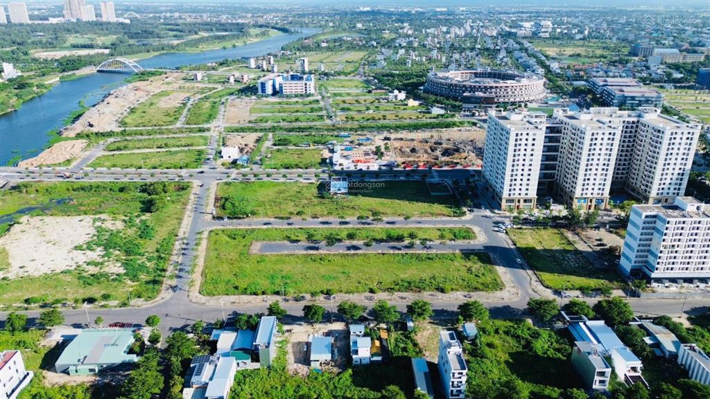 Bán lô đất 2 mặt tiền trước sau sát chung cư plaza cách biển 300m