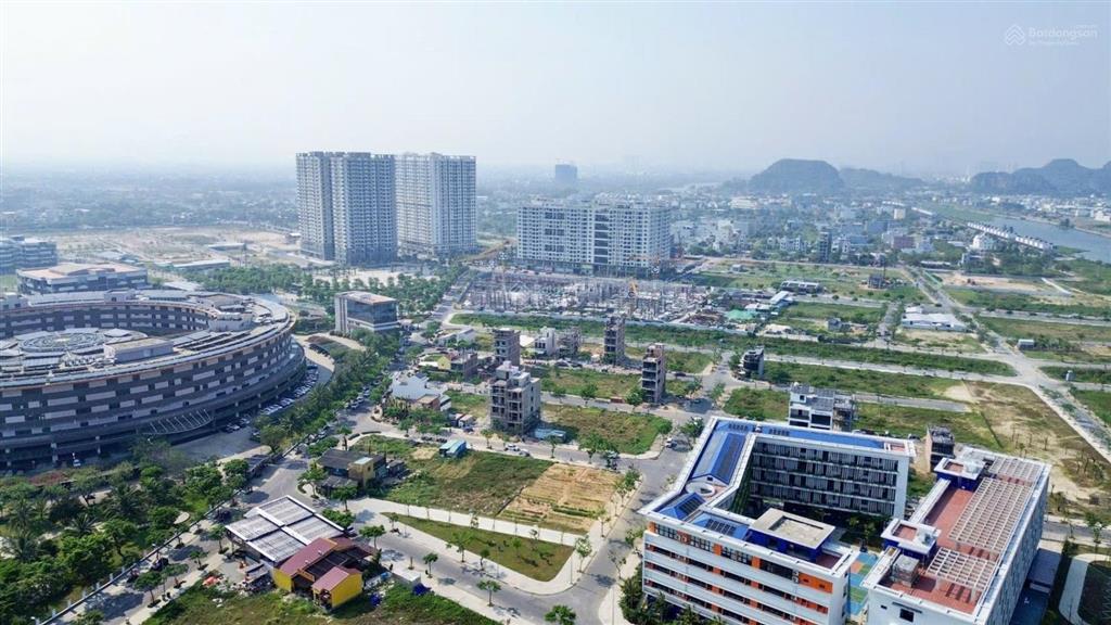Lô 2 mặt tiền trước sau cực đẹp sát chung cư fpt plaza 1 và 5 gần sông