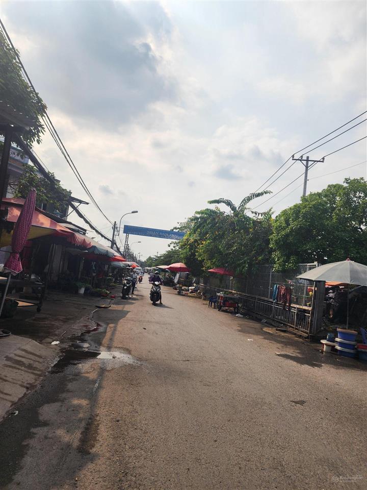 Đất ở mặt tiền tân liêm ngay chợ. dân cư đông đúc tiện kinh doanh nhiều ngành nghề
